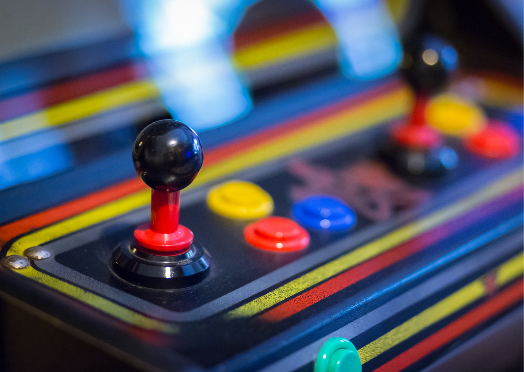 Borne d'arcade zoomé sur les joystick