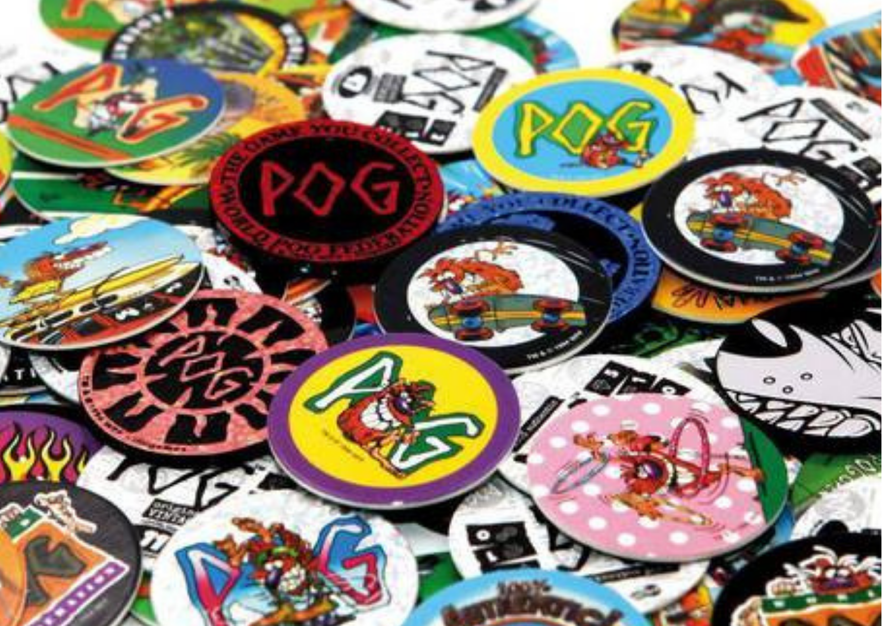 Plusieurs pogs éparpillés